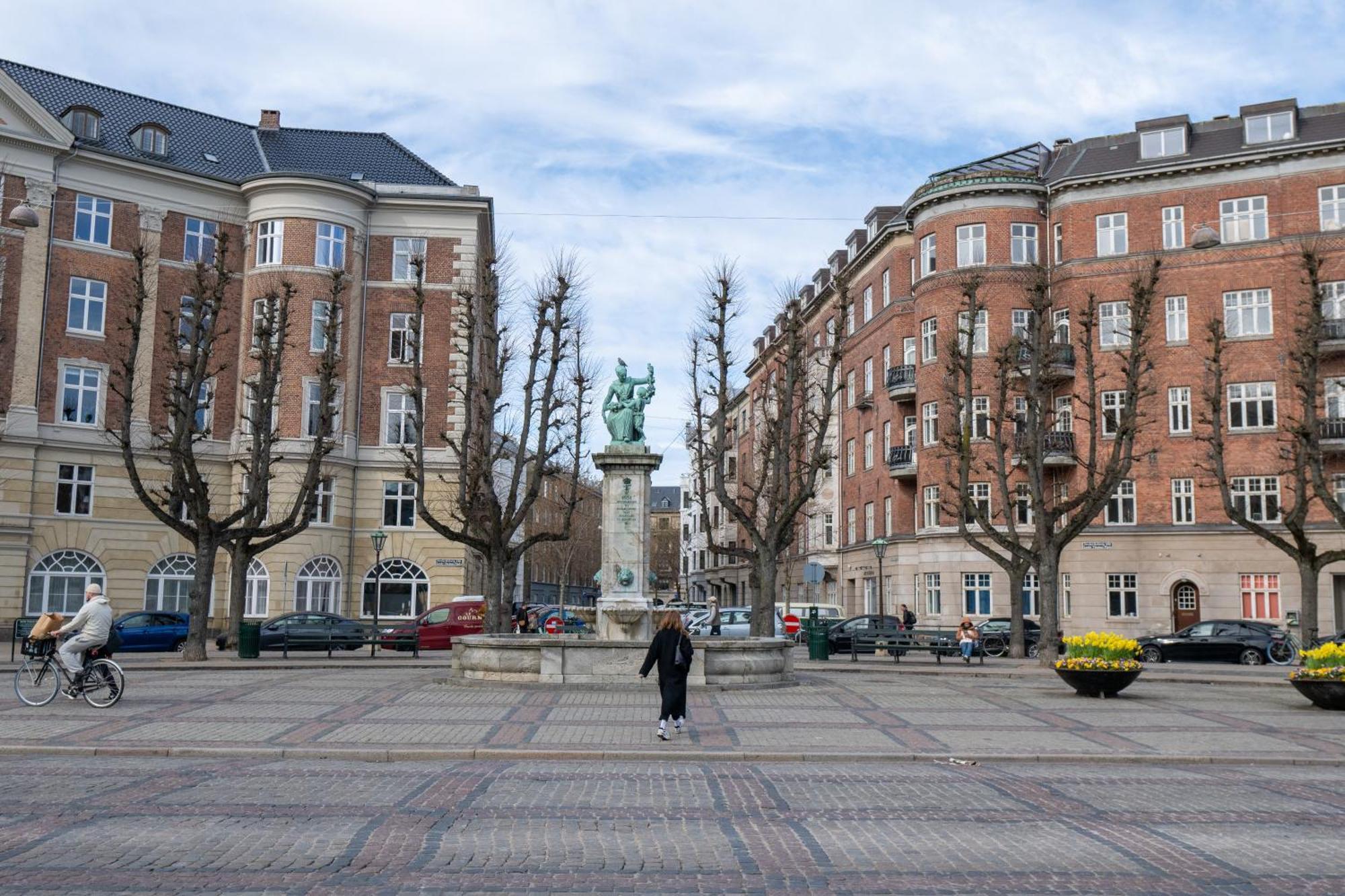 Unique 3 Bedroom Apartment In Vibrant Frederiksberg Copenaghen Esterno foto