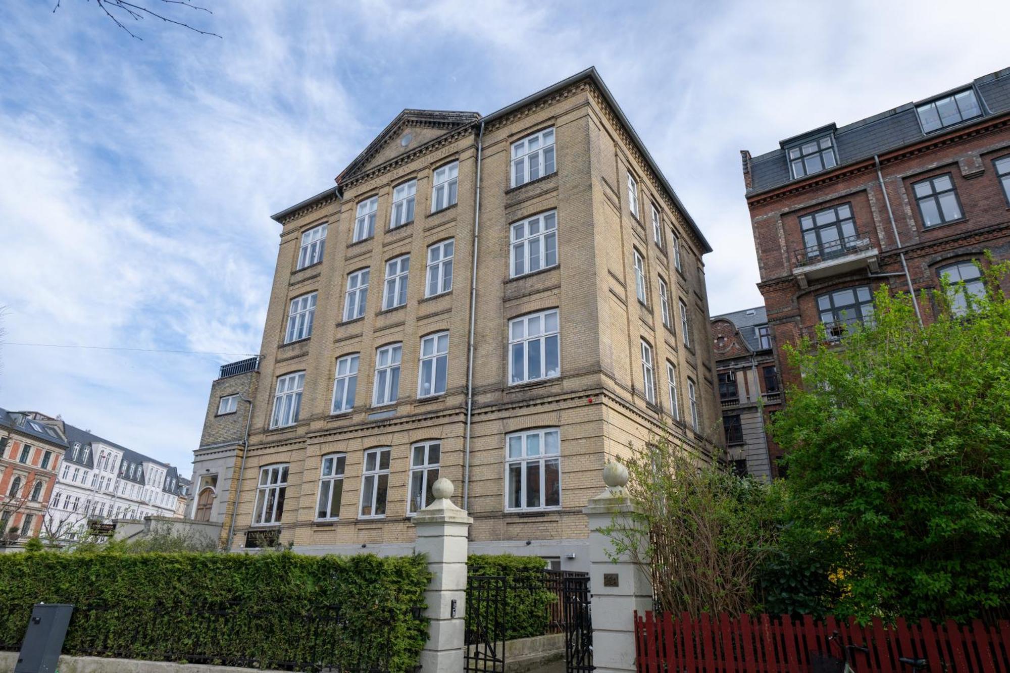 Unique 3 Bedroom Apartment In Vibrant Frederiksberg Copenaghen Esterno foto